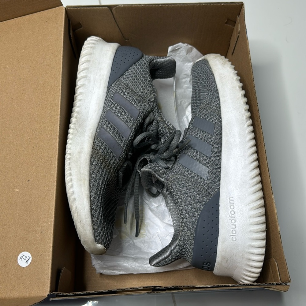 Boys Adidas Grey Swift Run